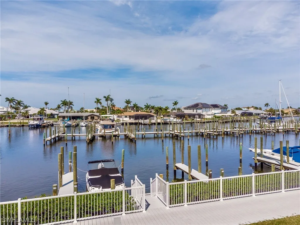 Fort Myers Waterfront Condo Guide