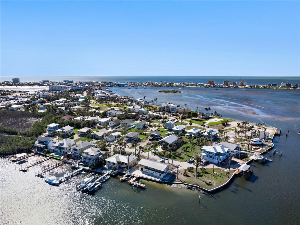 Fort Myers Beach Homes for Sale: What Buyers Need to Know in 2025